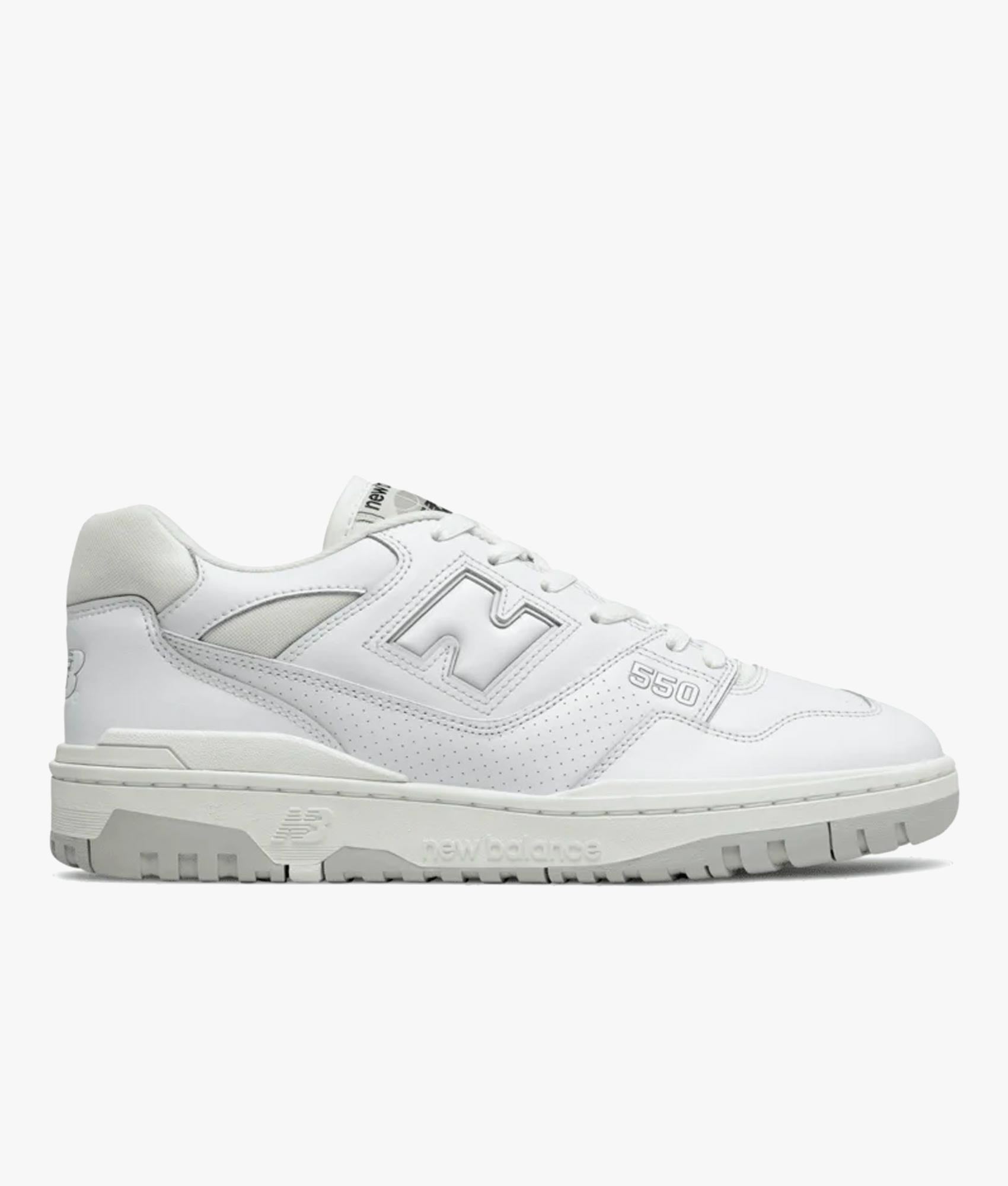 New Balance 550 trainer in white EQVVS Womens