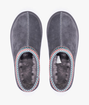 Tasman slip on in dark grey