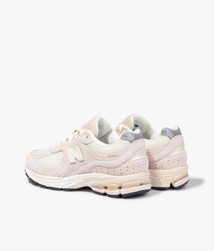 2002R trainer in raincloud and white