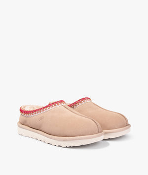 Tasman II slip on in sand and dark cherry