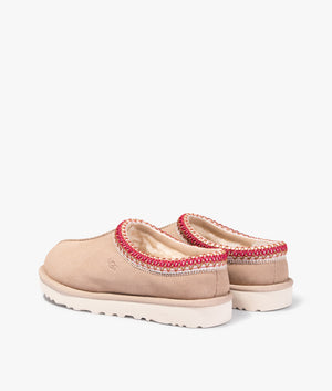 Tasman II slip on in sand and dark cherry