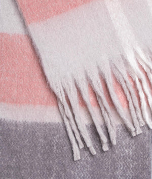 Isla tartan boucle scarf in pearl grey