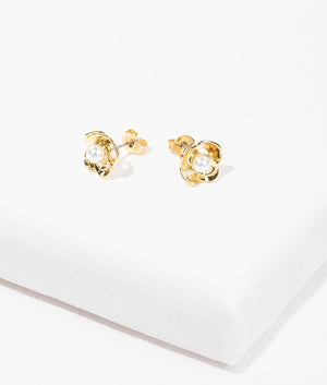 Flo pearl flower stud earrings in pearl