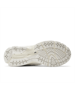 1906D sneaker in white & turtledove
