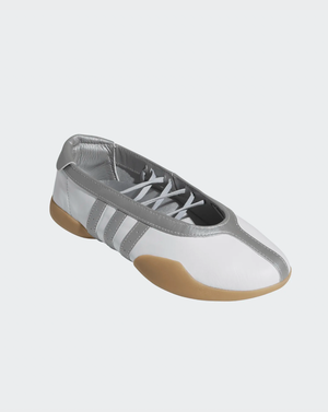 Taekwondo ballet shoes in white and silver