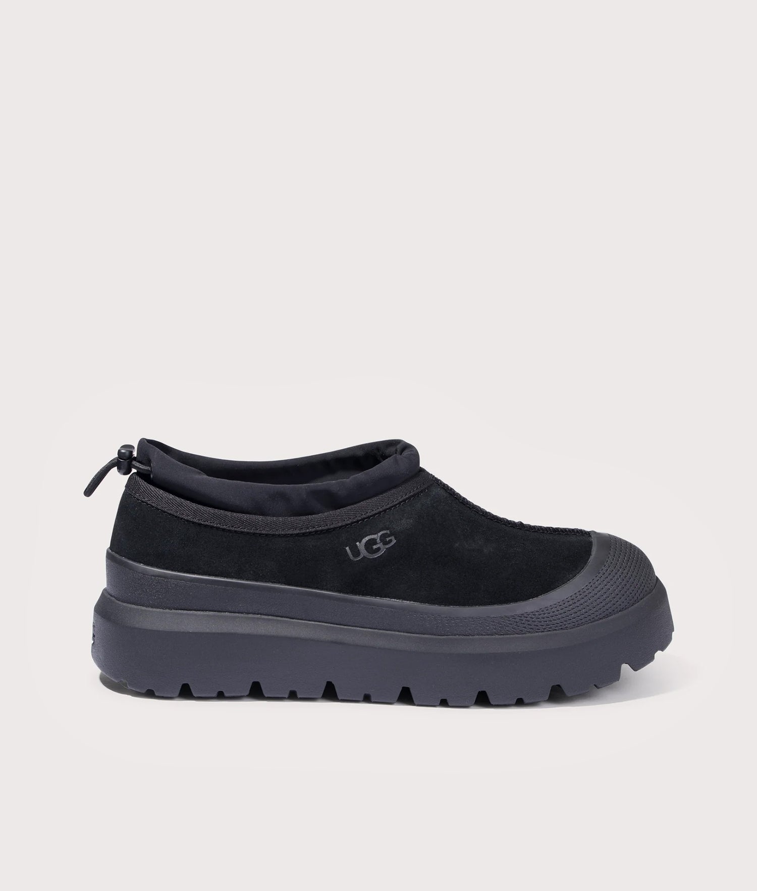 Ugg | Tasman weather hybrid in black | EQVVS Womens