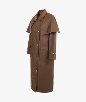 Elizabeth wax in tan