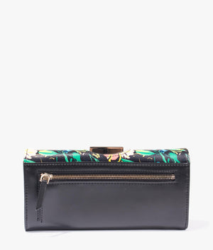Marjan flirty texture magnolia bobble purse