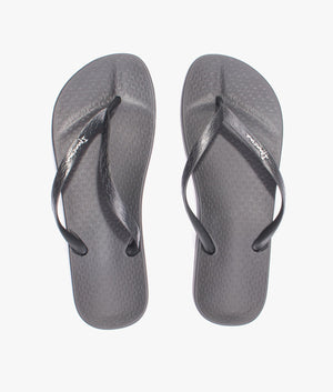 Anatomic colors flip flop in black