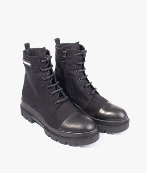 Combat boot in black