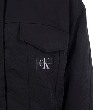 Crinkle nylon short trucker in black