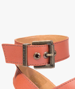 Astley sandal in tan