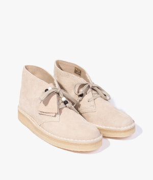 Desert coal  boot in off white
