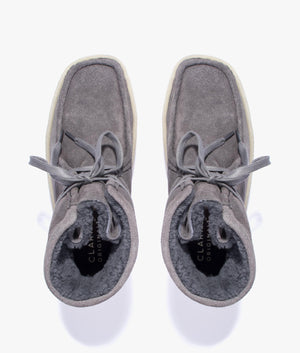 Wallabee cup high in grey suede