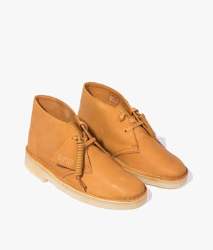 Desert boot in tan leather