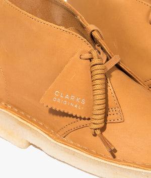 Desert boot in tan leather