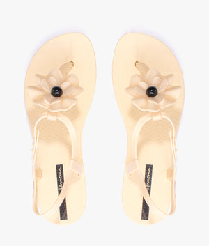 Flora sandal in lemon pearl