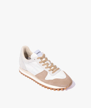 Marathon trail trainer in white & beige