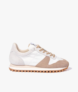 Marathon trail trainer in white & beige