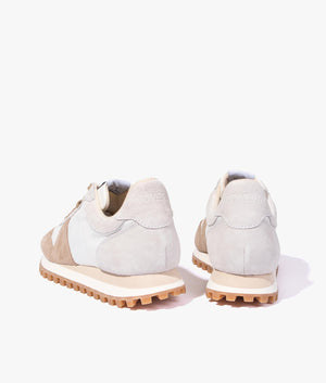 Marathon trail trainer in white & beige