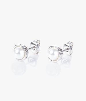 Sinaa pearl stud earrings in silver and pearl