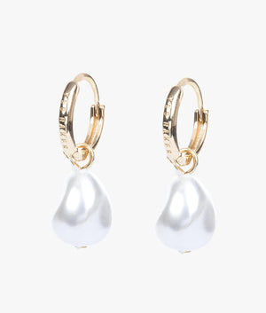 Periaa pearly chain huggie in gold