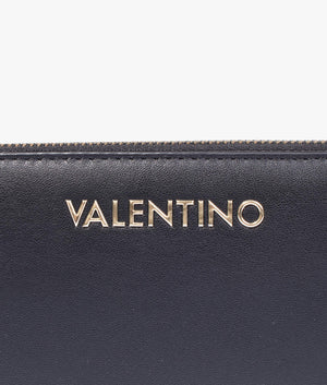 Avern purse in black