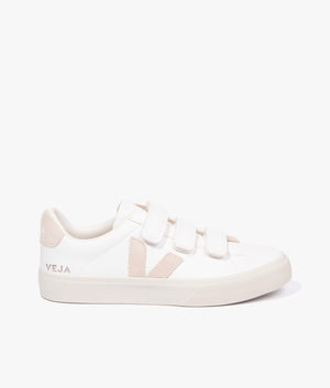 Recife logo chromefree leather trainer in white & sable